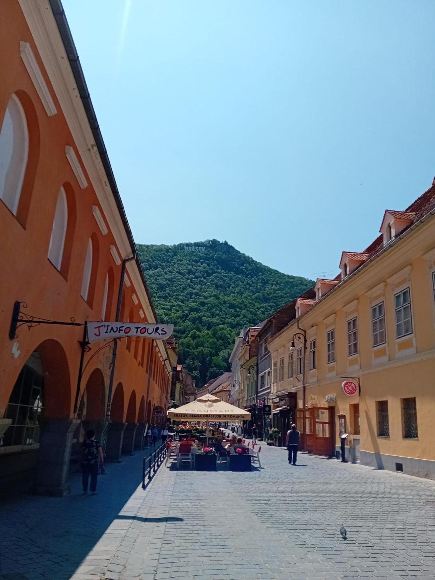 Cosy Hideaway Apartment Brasov Luaran gambar
