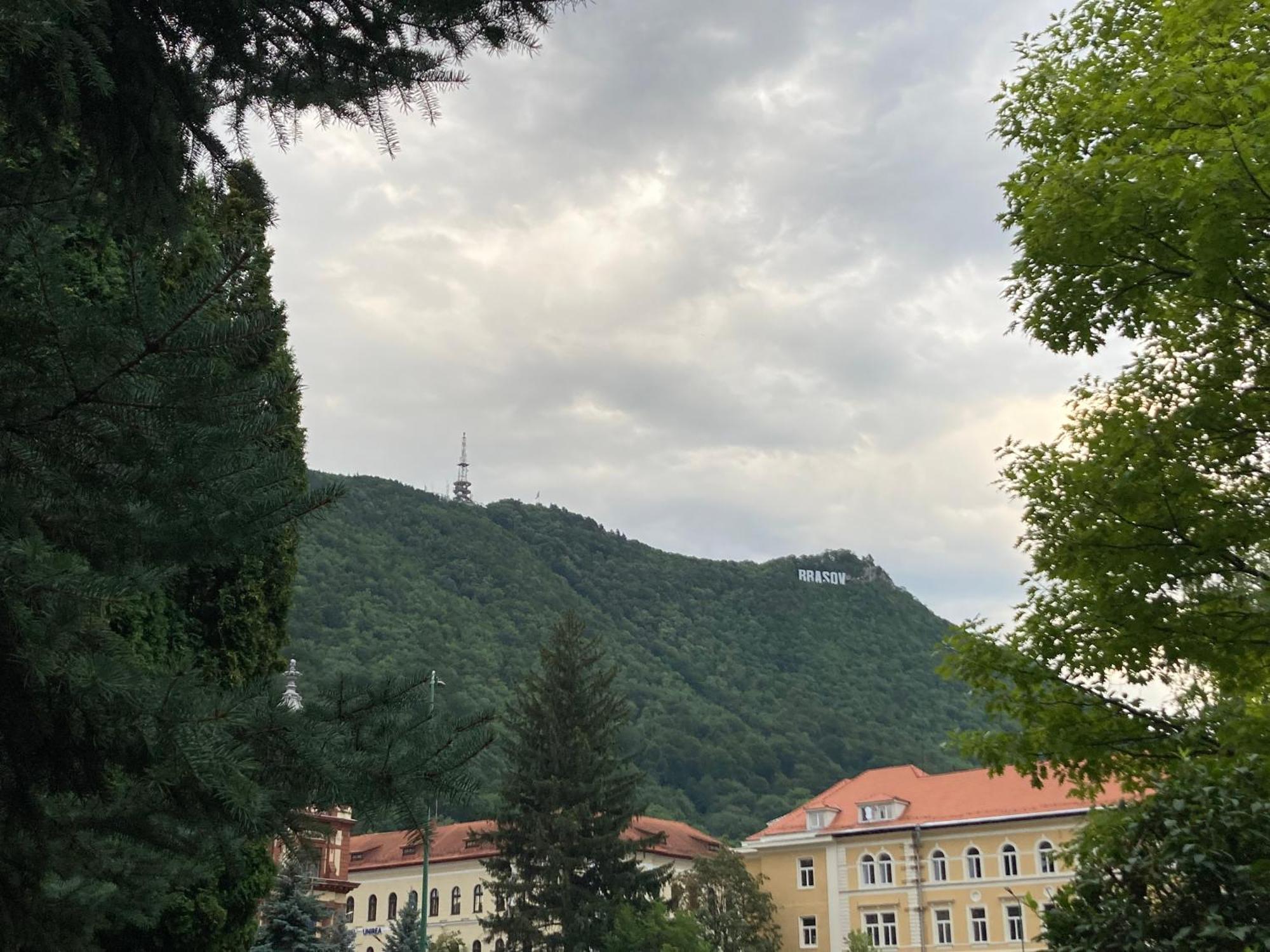 Cosy Hideaway Apartment Brasov Luaran gambar